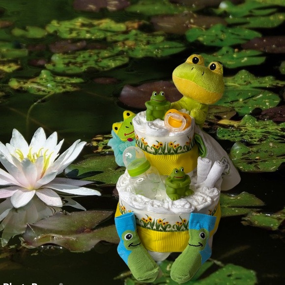 Frog Diaper Cake, Neutral Diaper Cake - Picture 6 of 6